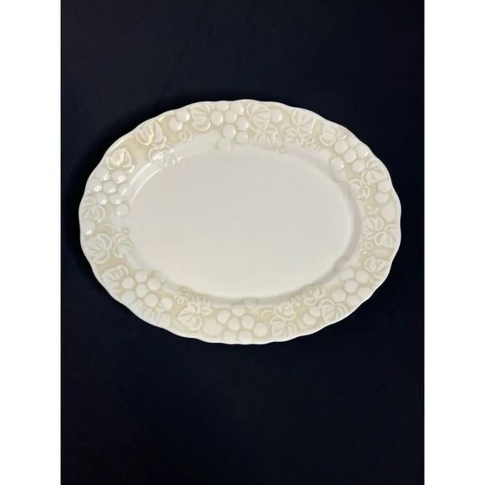 Metlox Poppy Trail Cream Color Oval (14.5X11